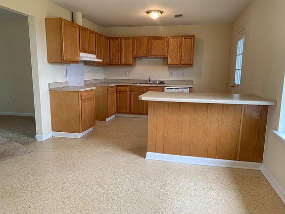2nd image of 2708 Red Haven Dr