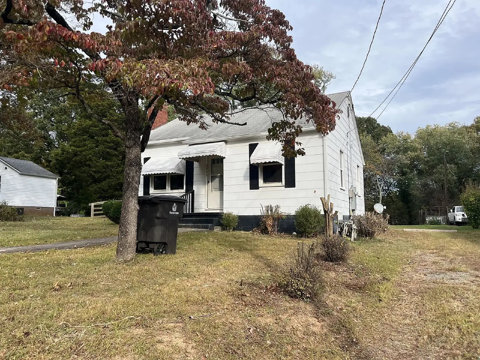 2 bed, 1.0 bath, 724 sqft, $1,250 — Photo 3