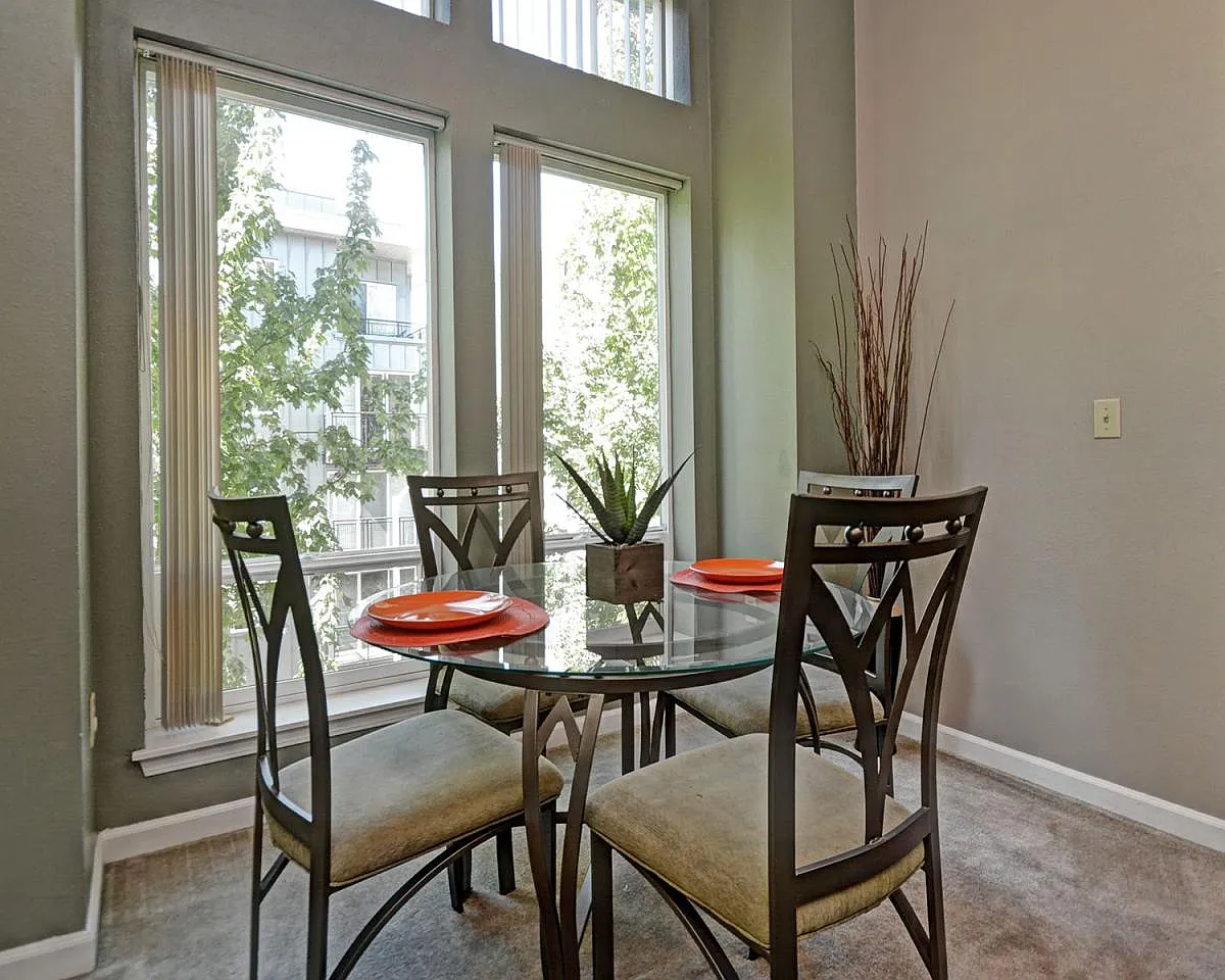 1 bed, 750 sqft, $2,490 — Photo 2