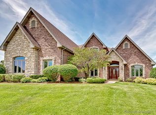12430 Briarcliffe Dr, Lemont, IL 60439
