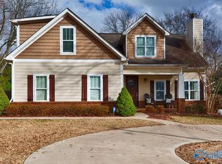 209 Surrey Rd SW, Huntsville, AL 35801