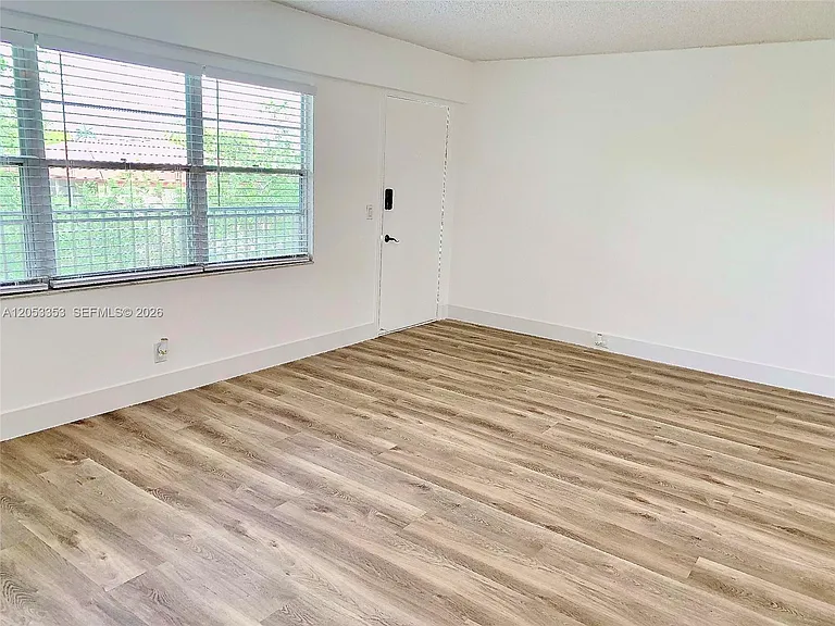 101 SW 132nd Way #413J — Photo 9