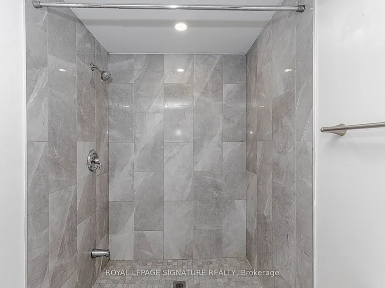 101 Hullrick Dr #BASMENT — Photo 21