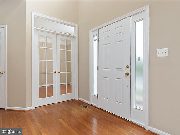 5th image of 10819 Grimbert Ct