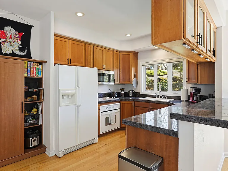 172 Palos Verdes — Photo 3
