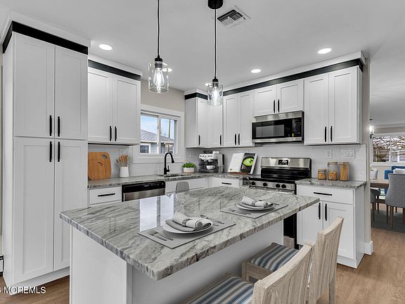 2nd image of 186 Harrington Drive N