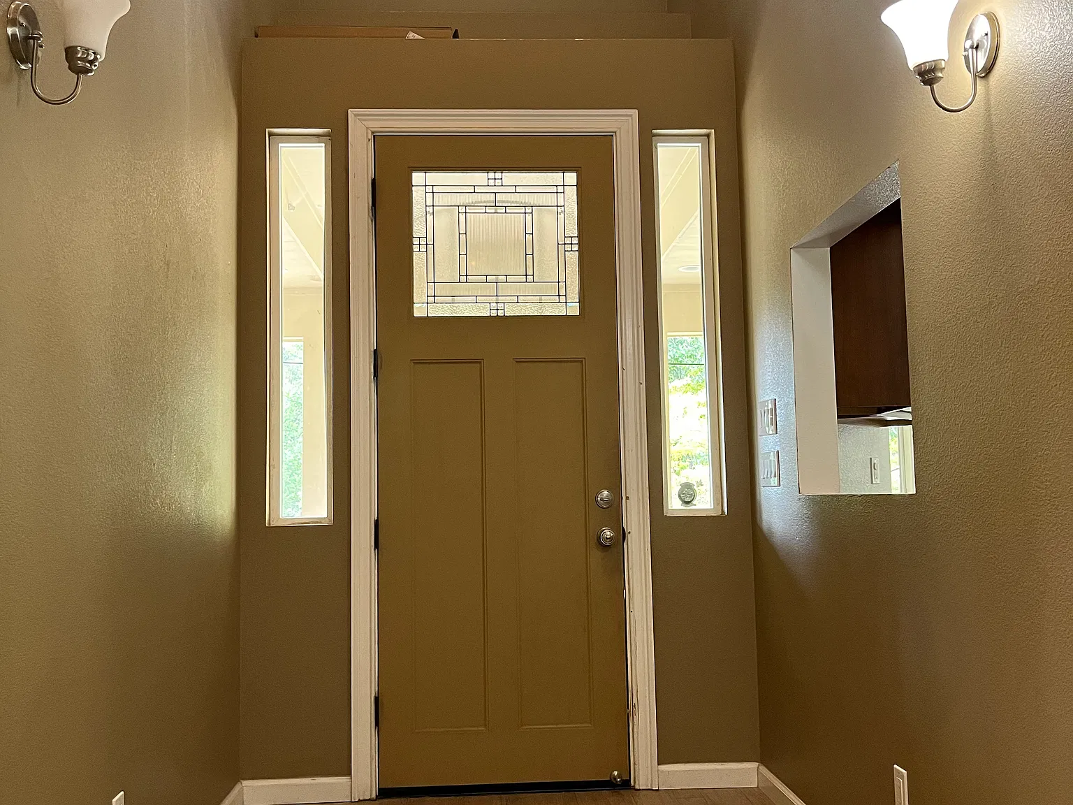 3 bed, 1900 sqft, $3,500 — Photo 2