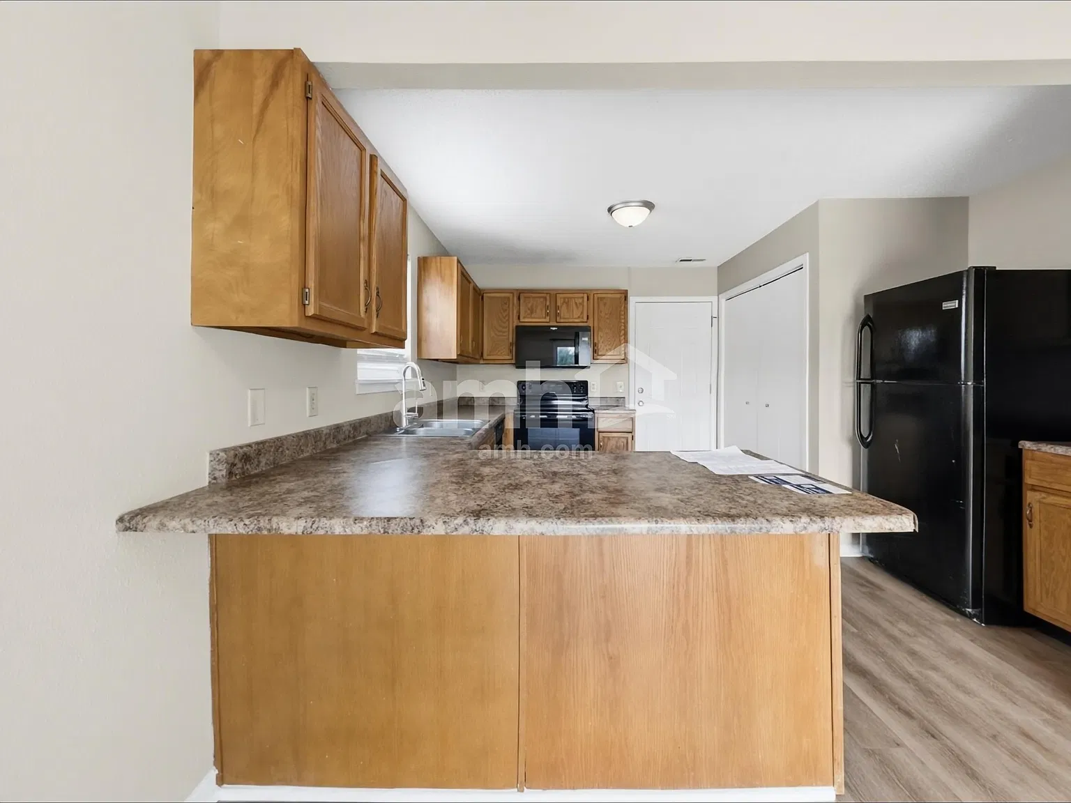 3 bed, 2.5 bath, 1562 sqft, $2,030 — Photo 4