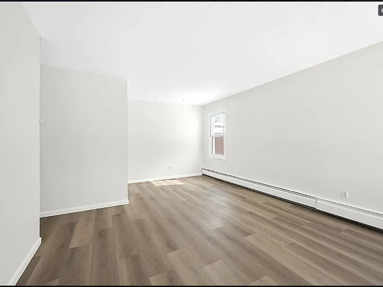 25184 Wiseman St — Photo 6