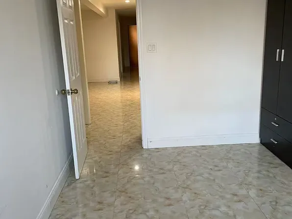 14611 56th Rd, Flushing, NY 11355