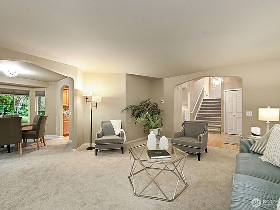 5th image of 17423 18th Avenue W