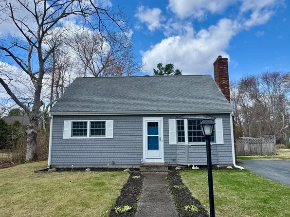 69 Morton Ave, Dartmouth, MA 02747