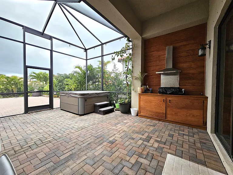 5253 Messina St — Photo 35