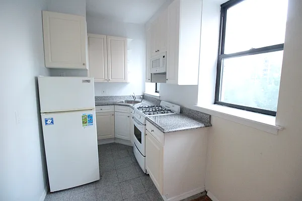 Rented by Luxor Homes & Investment Realty | media 26