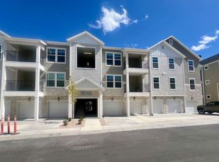 13713 S Hanley Ln #EE201, Riverton, UT 84096