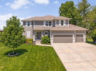 19602 W 198th St, Spring Hill, KS 66083
