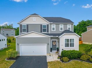 902 Burtwood Dr, Pataskala, OH 43062