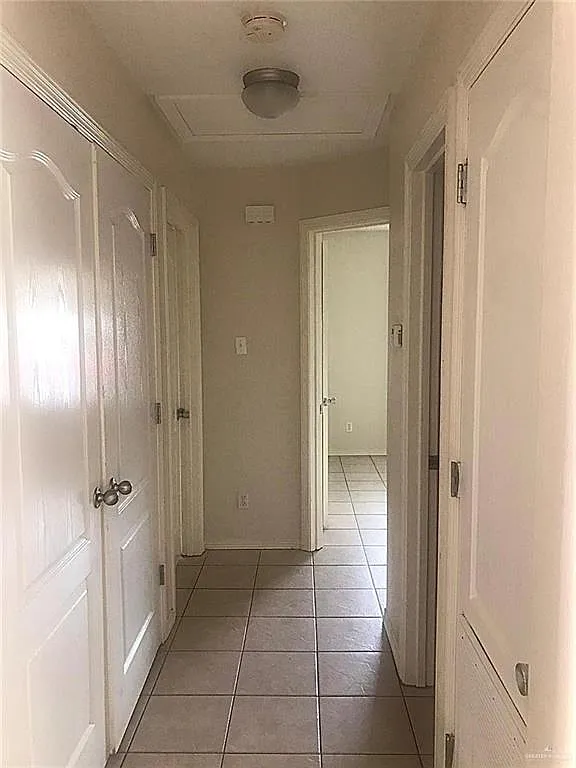 2 bed, 2.0 bath, 3692 sqft, $875 — Photo 2