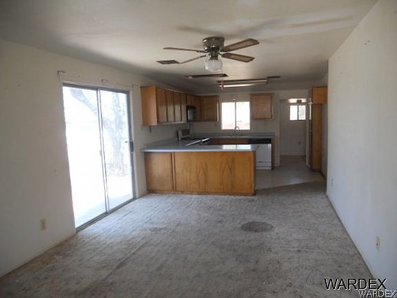 2nd image of 607 S FOURTH Avenue