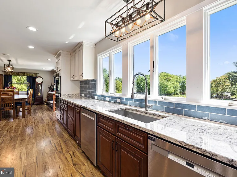 4301 Mountain View Dr — Photo 14