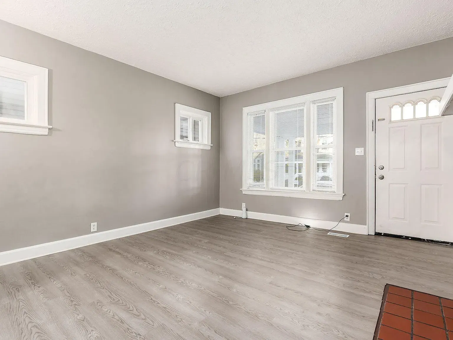 3 bed, 1260 sqft, $2,000 — Photo 3