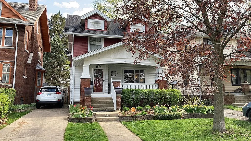 1312 W Parkside Dr photo 1