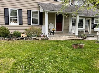 3 Four Bridges Rd, Chester, NJ 07930