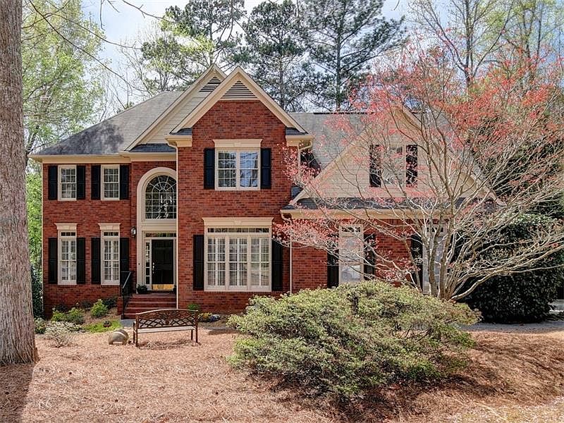 2nd image of 4610 Wickford Cir NE