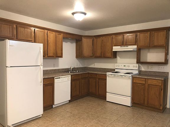 3rd image of 255 Meadow Ct #255