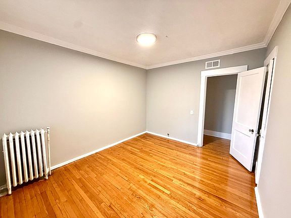 4th image of 3701-3705 Jones St #6
