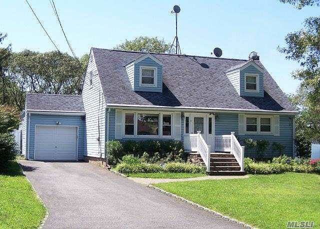 1st image of 114 Paula Blvd
