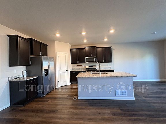 5th image of 2115 Dexter St