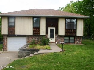 5120 Shady Ln, Jefferson City, MO 65109