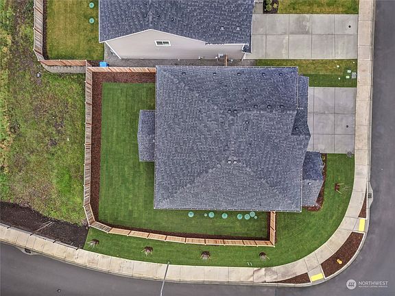 3rd image of 10922 71st Avenue Ct E