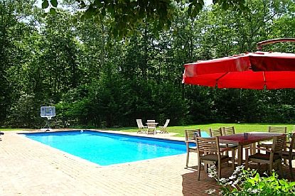 2nd image of 15 Deep Woods Ln