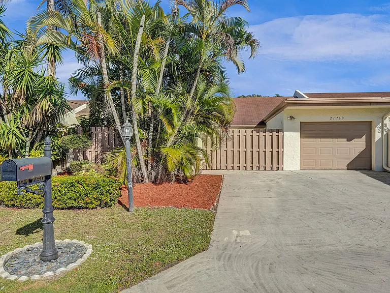21760 Contado Rd — Photo 42