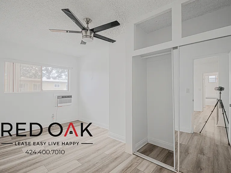 10251 Western Ave #F — Photo 20