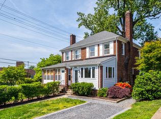 3114 S High St, Arlington, VA 22202