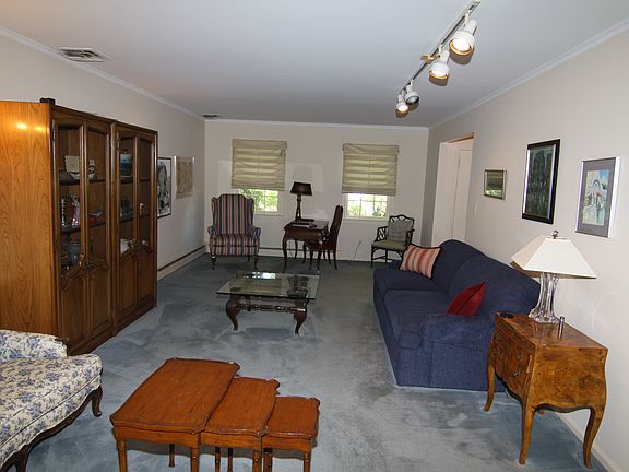 4th image of 79 Stanford Ave