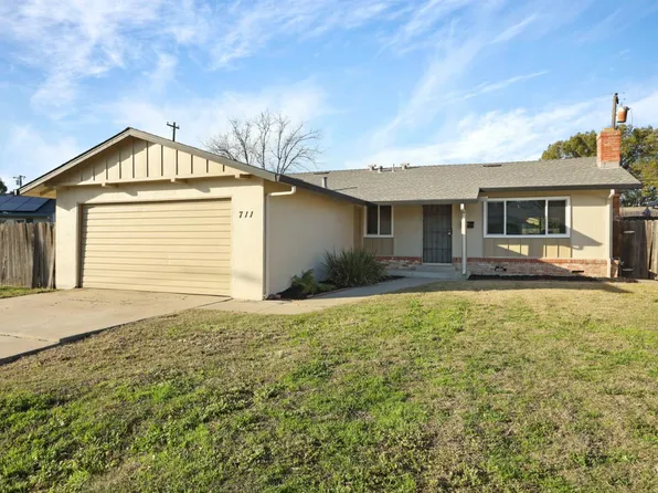 711 E Banbury Dr, Stockton, CA 95207