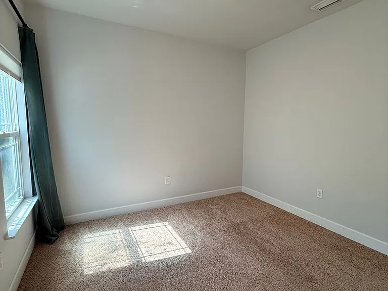 5156 NW 21st Dr — Photo 38