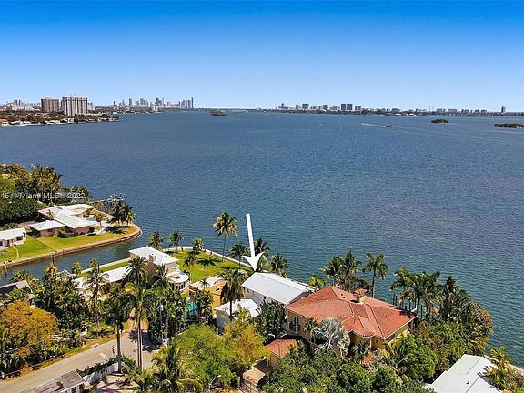 4th image of 8921 N Bayshore Dr