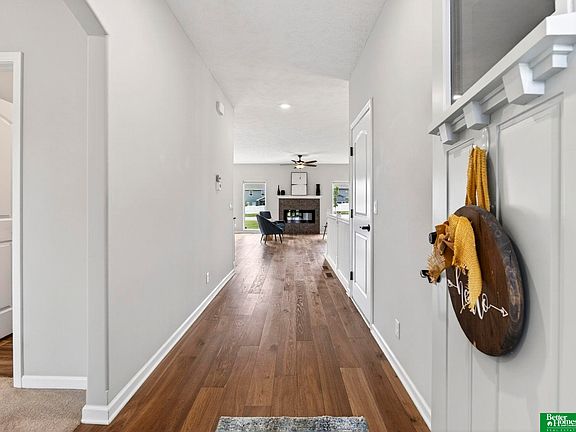 3rd image of 11211 Cove Hollow Dr
