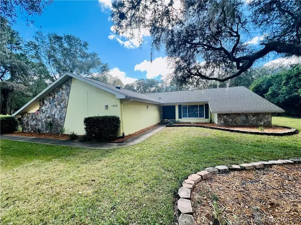 1566 W Olympia St, Hernando, FL 34442