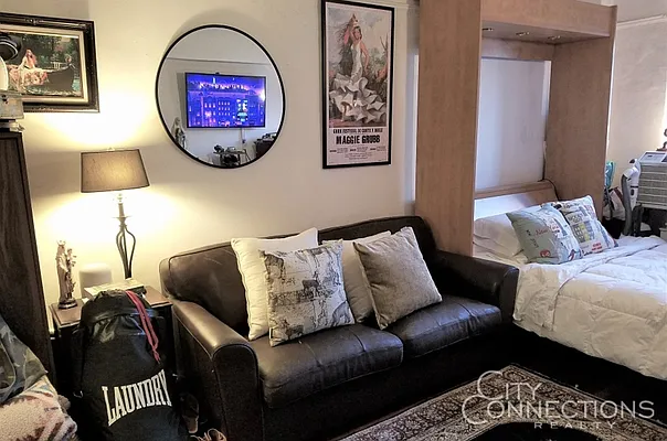 Rented by City Connections Realty | media 12