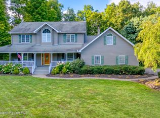 1 Ruby Meadows Rd, Lake Katrine, NY 12449