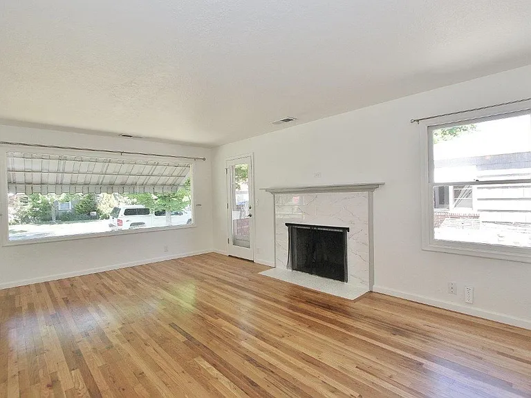 1202 N 20th St — Photo 3
