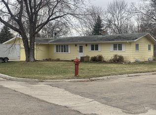 1505 River Cir, Jamestown, ND 58401