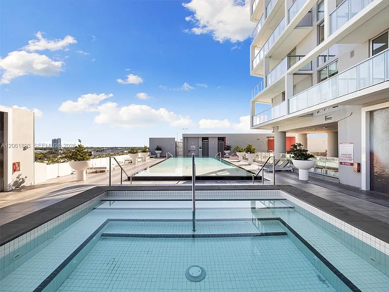 2000 Metropica Way #502 — Photo 34