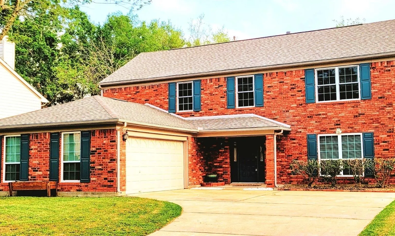 4 bed, 2.5 bath, 2496 sqft, $2,500 — Photo 3